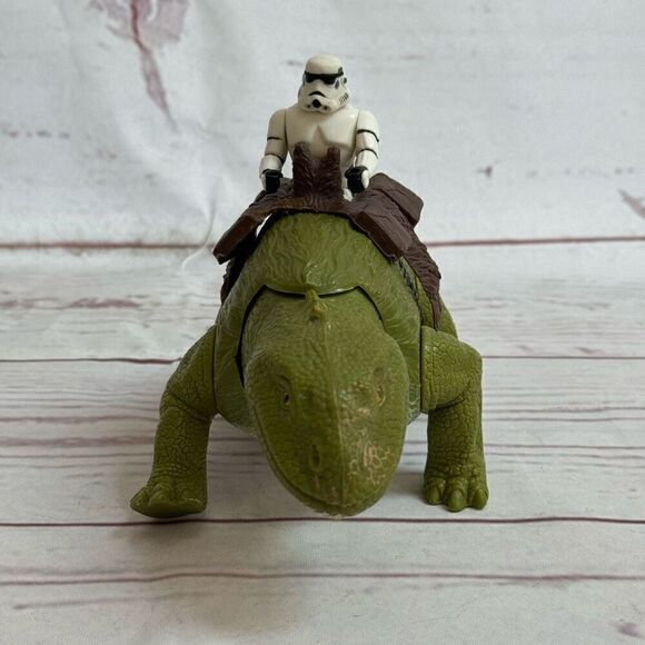 VINTAGE 1979 KENNER STAR WARS DEWBACK FIGURE WITH SADDLE& VINTAGE STORMTROOPER